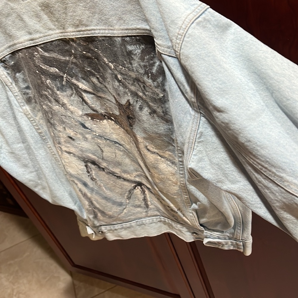 Guess jean jacket - Picture 12 of 16